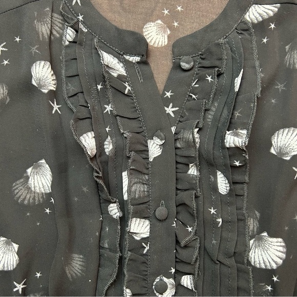 Torrid Sheer Peplum Short Sleeve Ruffled Blouse with Shells, size 3 - Picture 10 of 12